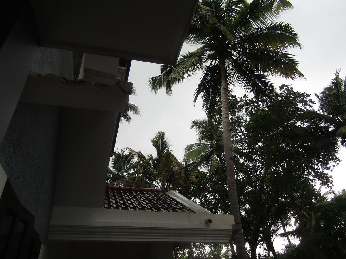 Blue Wave Resort Varkala Esterno foto